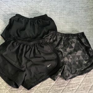 FIVE pairs of Nike Tempo running shorts EUC